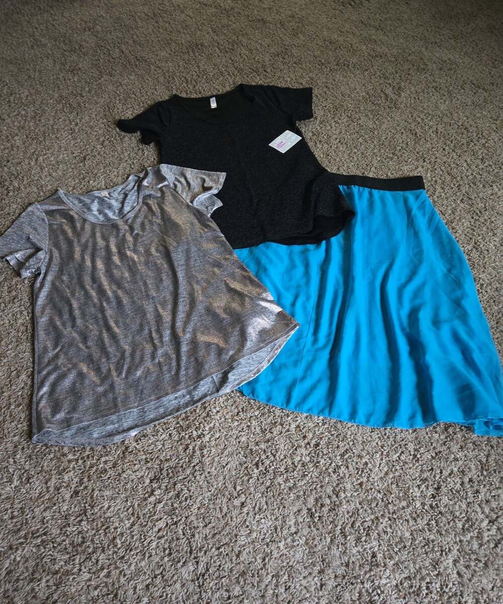 ** Lot of 3 lularoe classic t skirt shimmer size m l